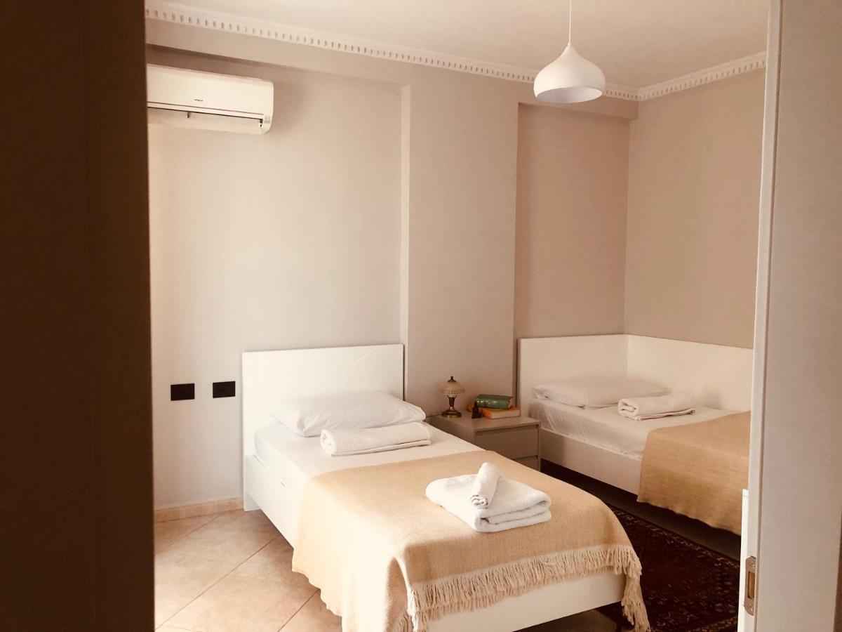 Apartment Laureta *