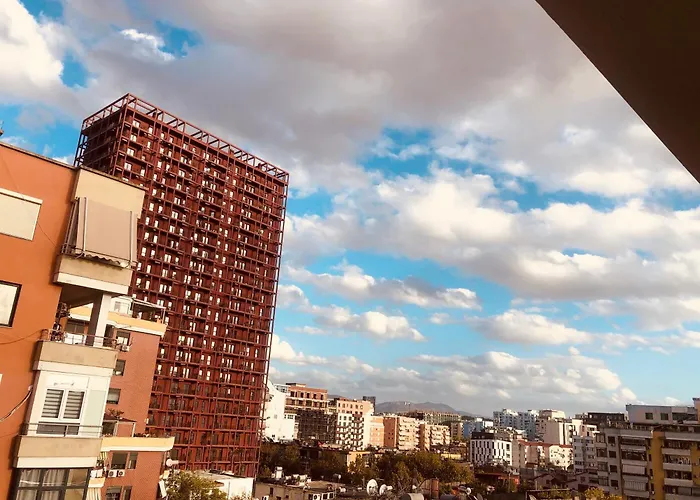 Laureta Central Apartment