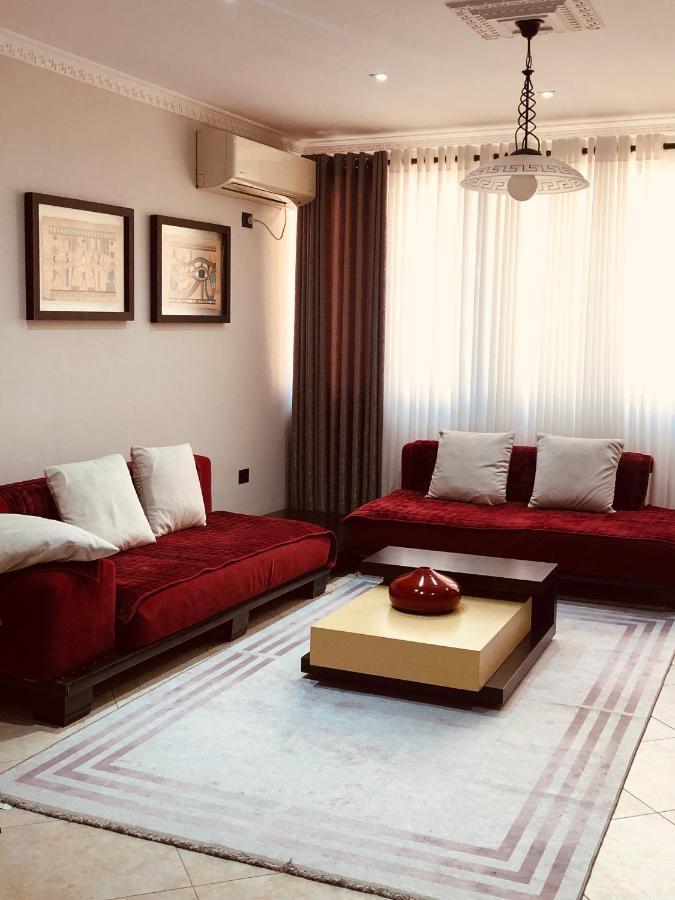 Laureta Tirana