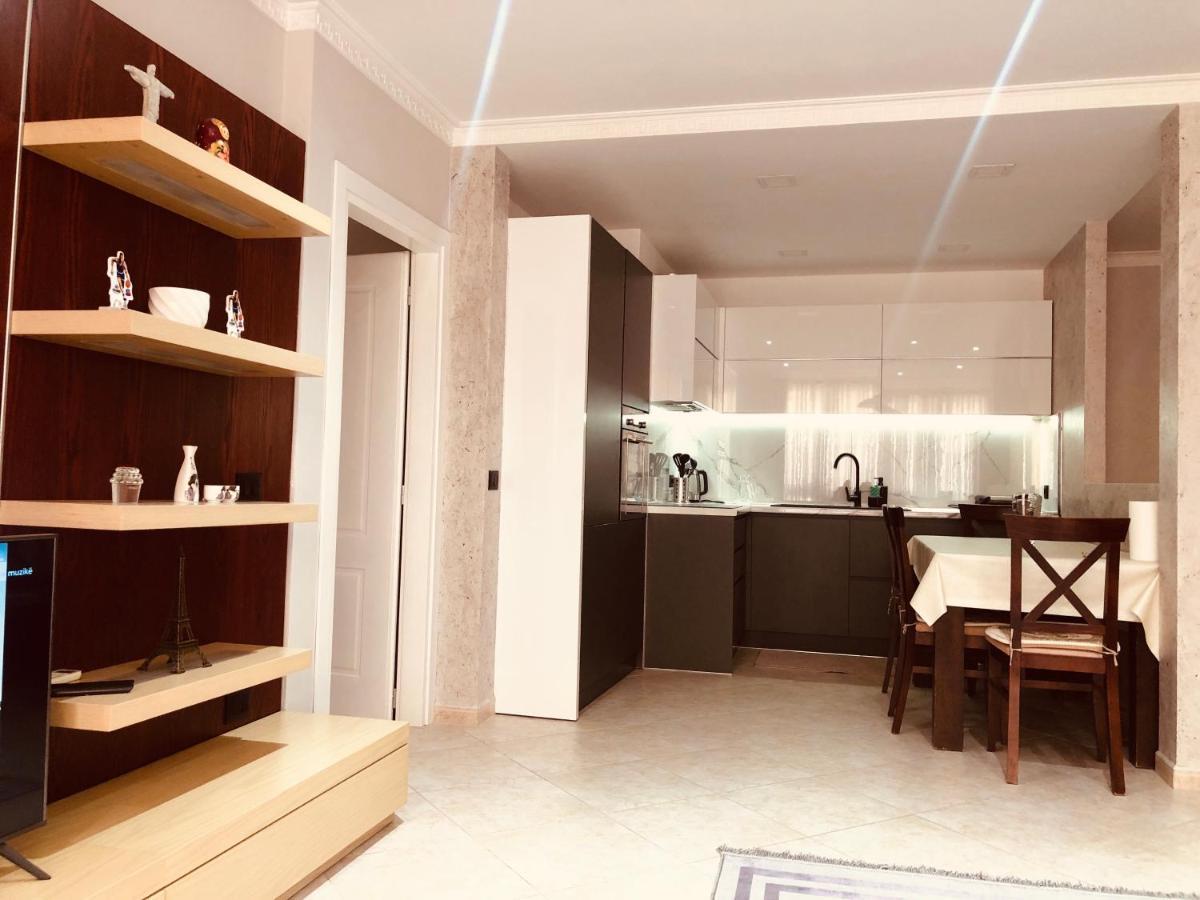 Apartment Laureta *